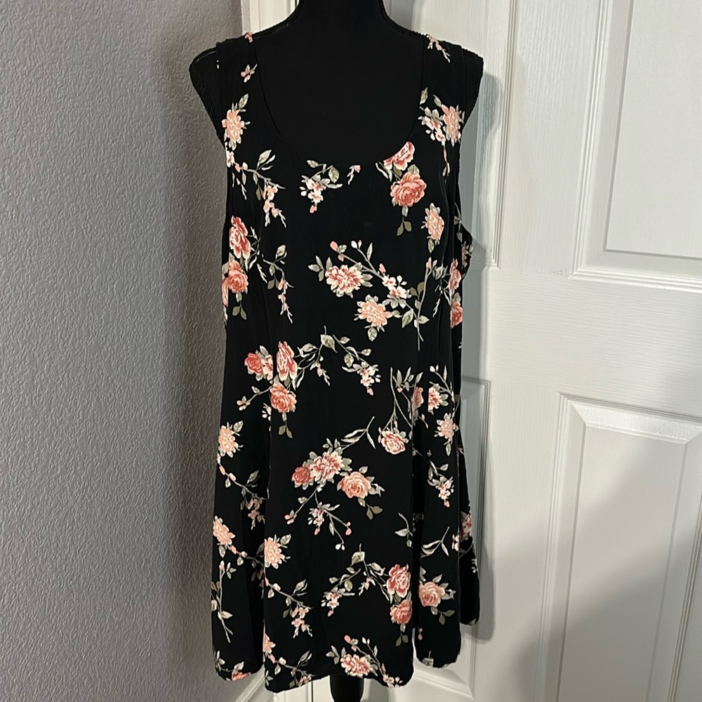 Forever 21+ Plus Size Black Floral Dress - Size 3X